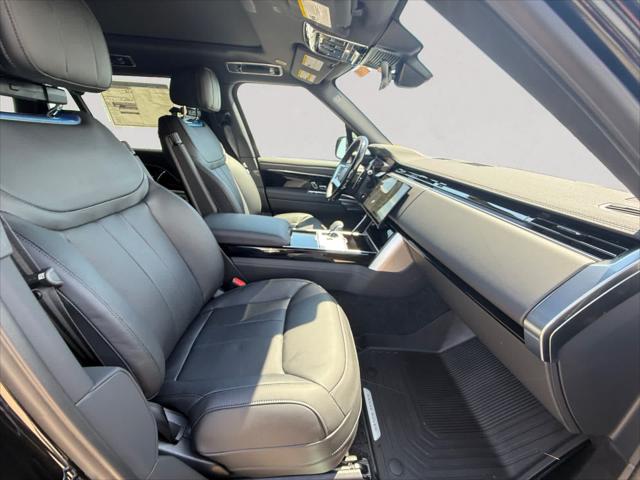 2026 Land Rover Range Rover P530 SE 7 Seat