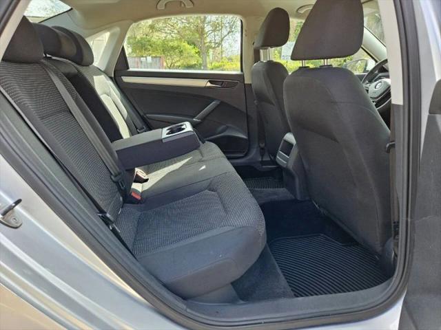 2017 Volkswagen Passat 1.8T S
