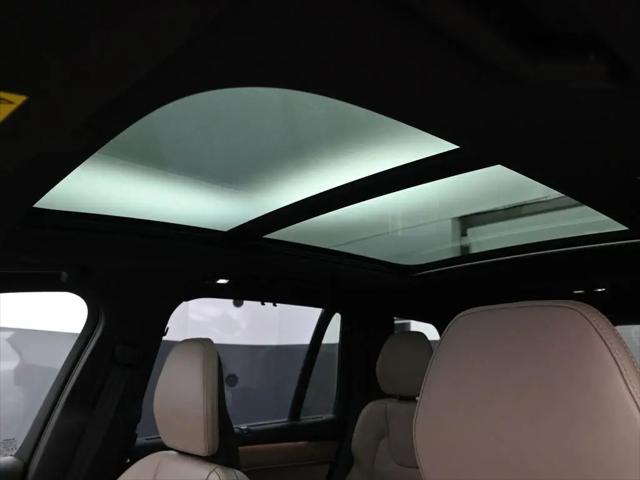 2026 Volvo XC90 Ultra Dark Theme, B6 AWD Gas (mild hybrid), Gasoline, 7 Seats