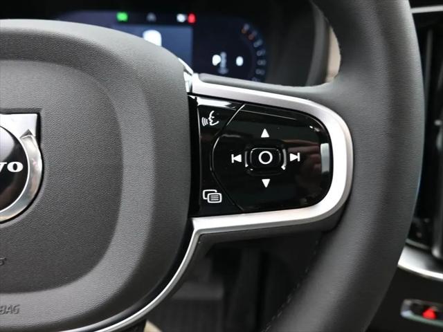 2026 Volvo XC90 Ultra Dark Theme, B6 AWD Gas (mild hybrid), Gasoline, 7 Seats