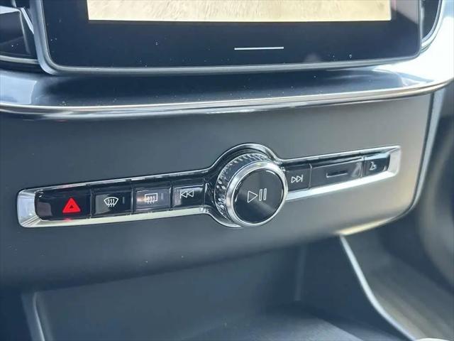 2026 Volvo XC90 Plus, B6 AWD Gas (mild hybrid), Gasoline, Bright, 7 Seats
