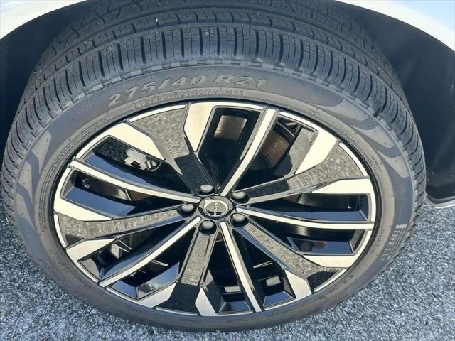 2026 Volvo XC90 Plus, B6 AWD Gas (mild hybrid), Gasoline, Bright, 7 Seats