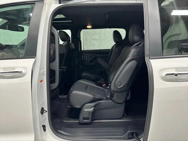 2025 Toyota Sienna XSE