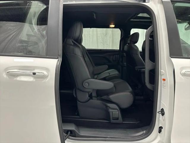 2025 Toyota Sienna XSE