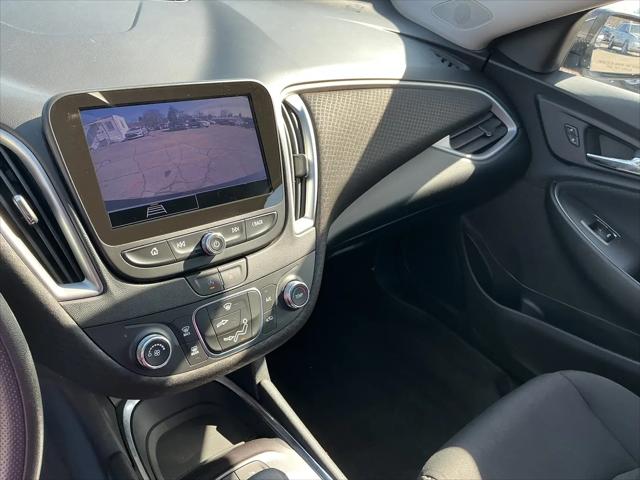 2022 Chevrolet Malibu FWD 1FL