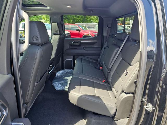 2026 GMC Sierra 1500 Crew Cab, Standard Bed, SLT, 4WD