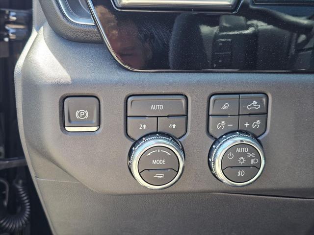 2026 GMC Sierra 1500 Crew Cab, Standard Bed, SLT, 4WD