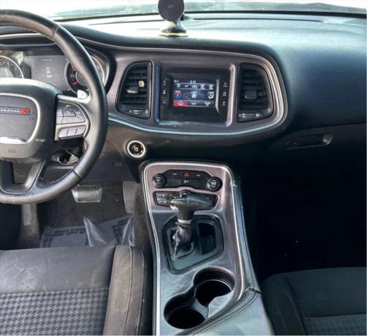 2015 Dodge Challenger SXT
