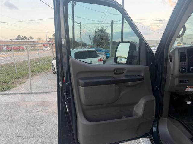 2017 Nissan 3500 SL V8