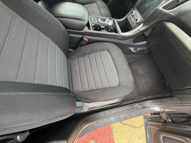 2021 Ford Edge SE