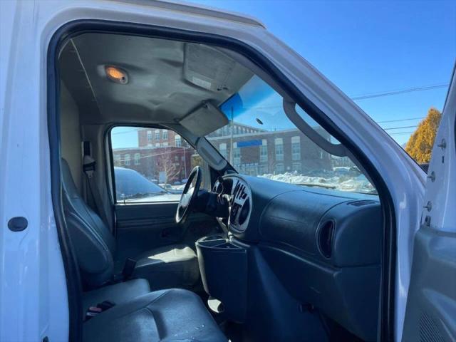 2007 Ford E-450 Cutaway Base