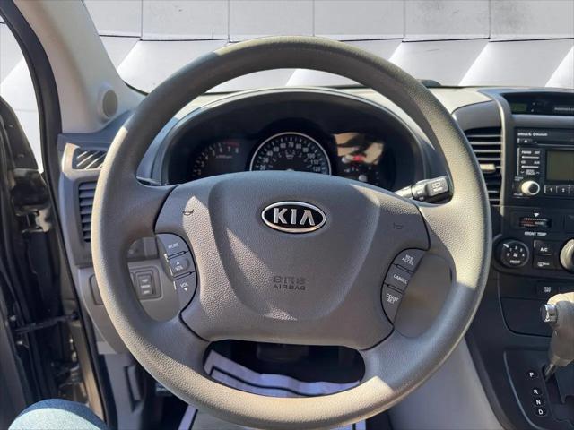 2011 Kia Sedona LX