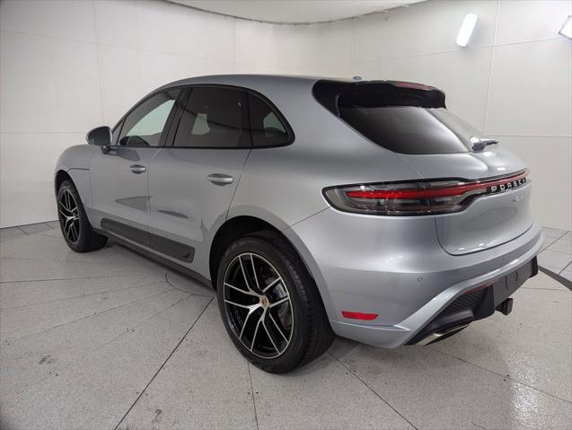 2026 Porsche Macan Unknown