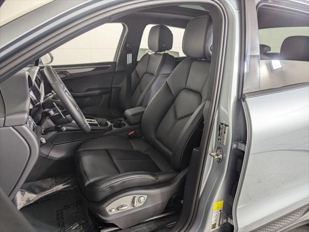 2026 Porsche Macan Unknown
