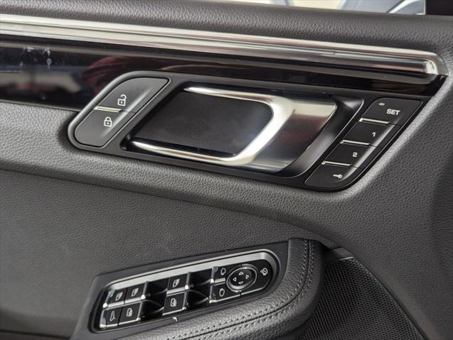 2026 Porsche Macan Unknown
