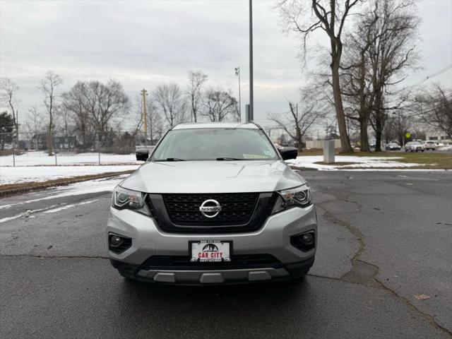 2019 Nissan Pathfinder SL