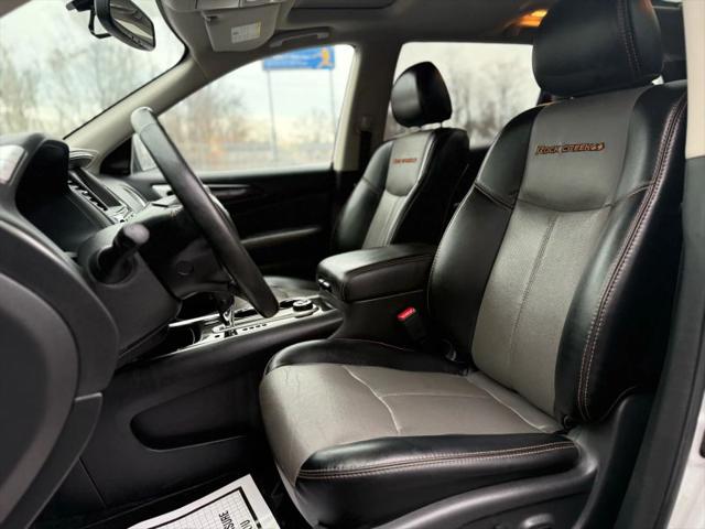 2019 Nissan Pathfinder SL
