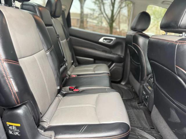 2019 Nissan Pathfinder SL