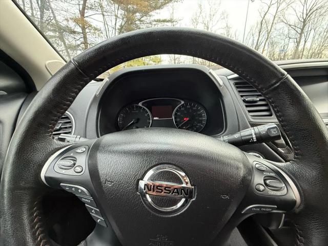 2019 Nissan Pathfinder SL