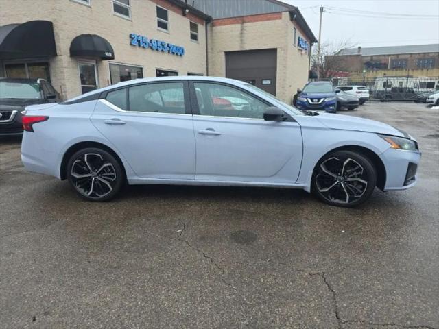 2023 Nissan Altima SR FWD