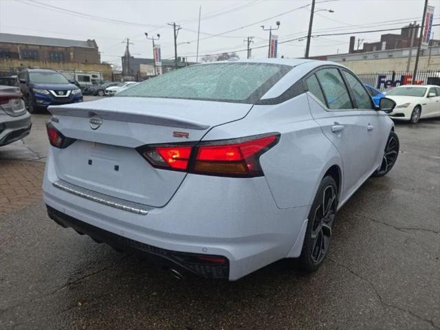 2023 Nissan Altima SR FWD