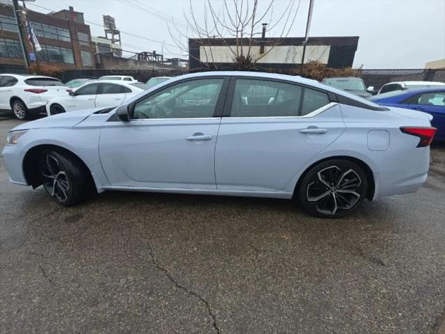 2023 Nissan Altima SR FWD