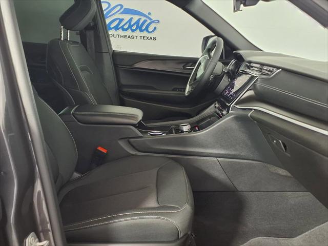 2025 Jeep Grand Cherokee L Laredo X 4x4