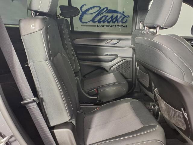 2025 Jeep Grand Cherokee L Laredo X 4x4