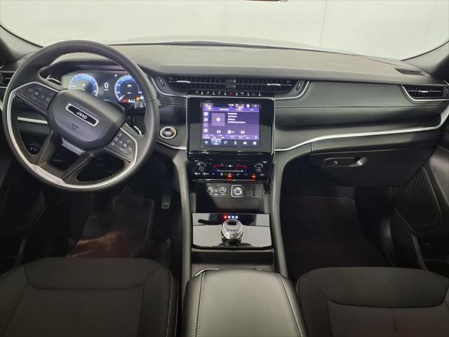 2025 Jeep Grand Cherokee L Laredo X 4x4
