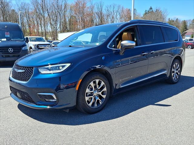 2023 Chrysler Pacifica Hybrid Pinnacle