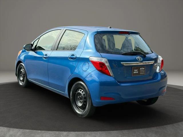 2013 Toyota Yaris LE