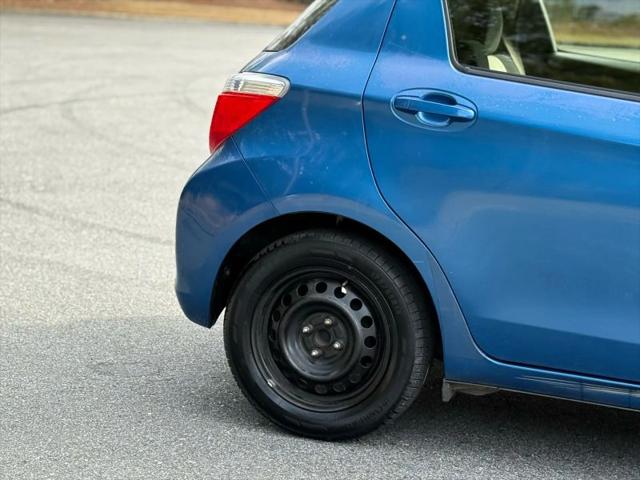 2013 Toyota Yaris LE