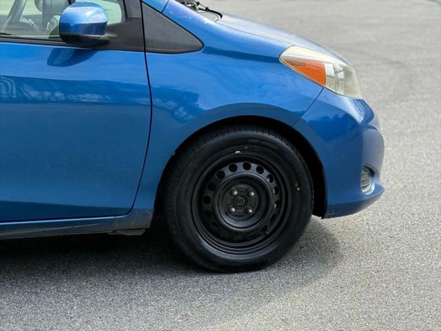 2013 Toyota Yaris LE