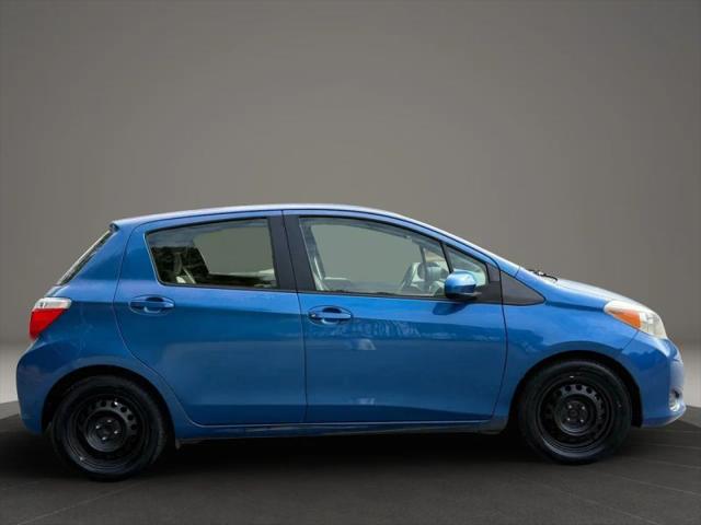 2013 Toyota Yaris LE