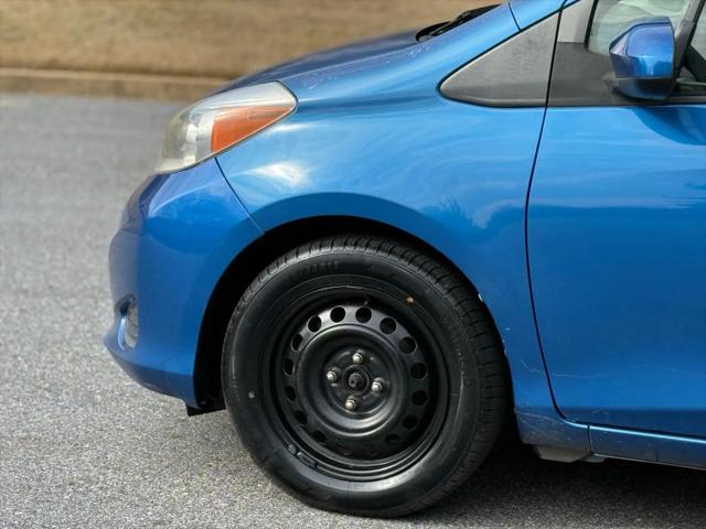 2013 Toyota Yaris LE
