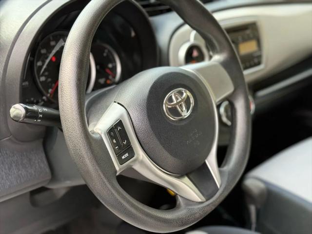 2013 Toyota Yaris LE