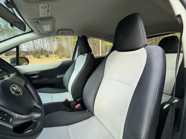 2013 Toyota Yaris LE
