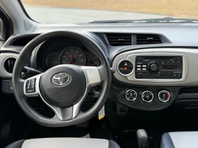 2013 Toyota Yaris LE