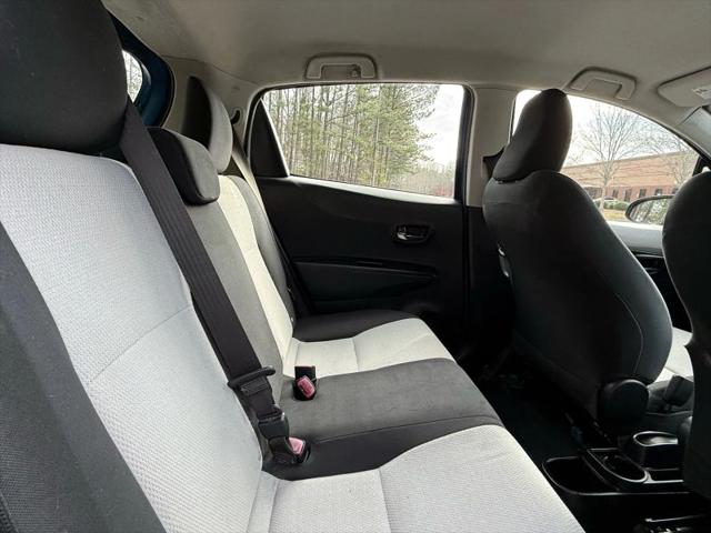 2013 Toyota Yaris LE