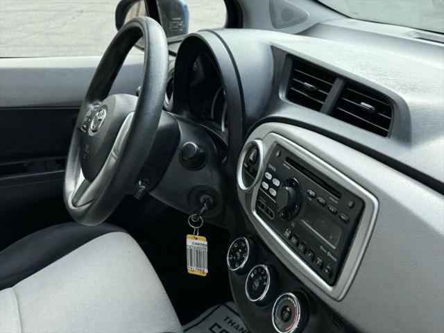 2013 Toyota Yaris LE