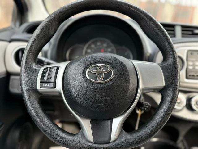 2013 Toyota Yaris LE