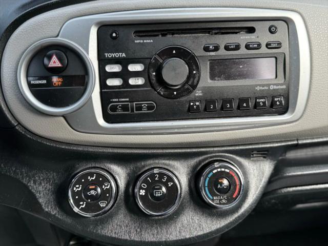 2013 Toyota Yaris LE