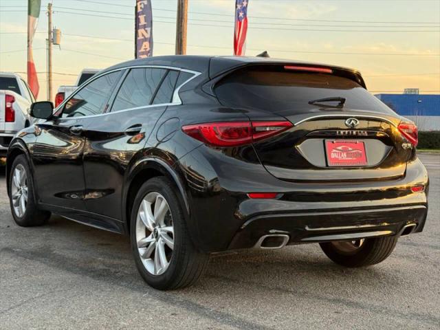 2017 INFINITI QX30 Luxury