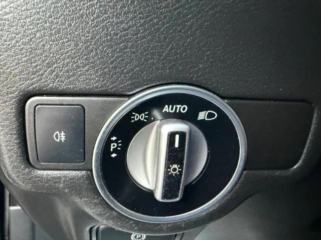 2017 INFINITI QX30 Luxury