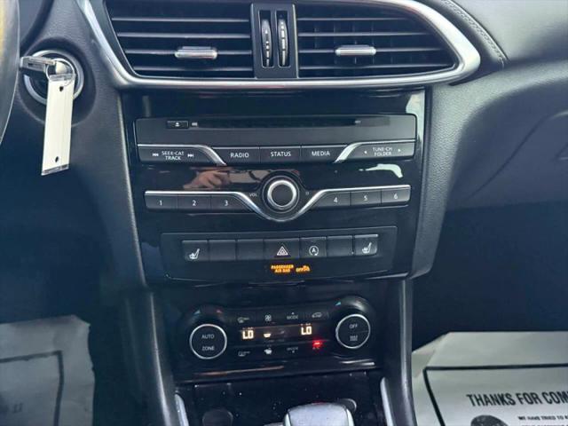 2017 INFINITI QX30 Luxury
