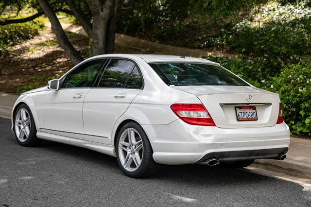2011 Mercedes-Benz C-CLASS C 300 Luxury