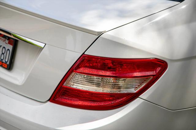 2011 Mercedes-Benz C-CLASS C 300 Luxury