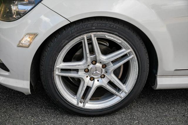 2011 Mercedes-Benz C-CLASS C 300 Luxury
