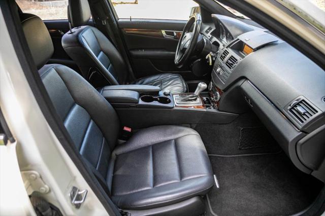 2011 Mercedes-Benz C-CLASS C 300 Luxury