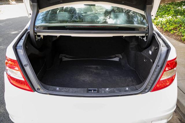 2011 Mercedes-Benz C-CLASS C 300 Luxury